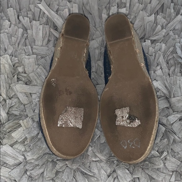 MK Denim w/straw style bottoms wedges - Picture 6 of 6